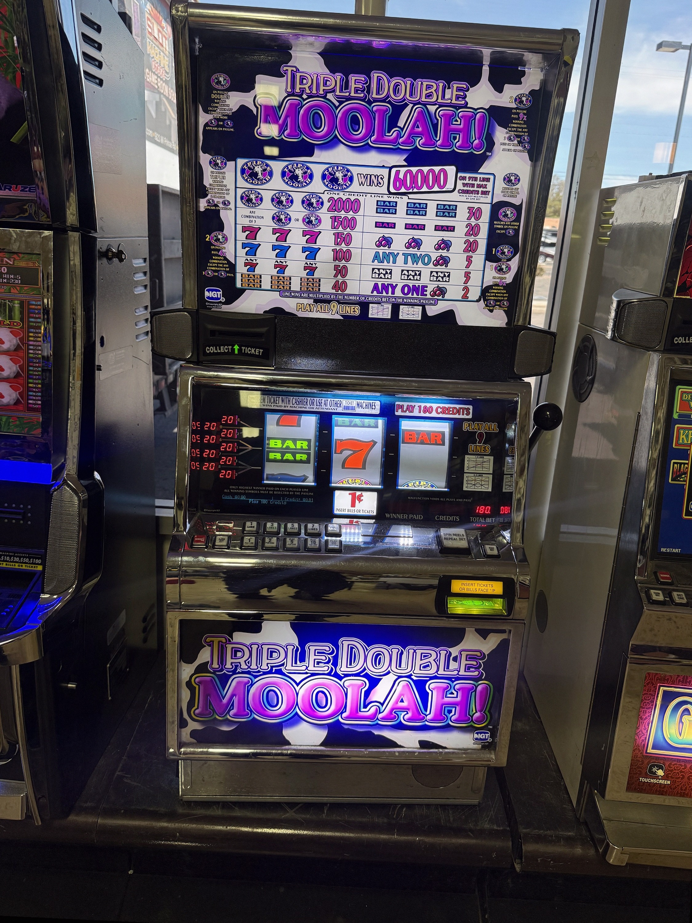 IGT S2000 Reel Spinner Triple Double Moolah